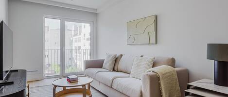 Fernseher, Stereoanlage