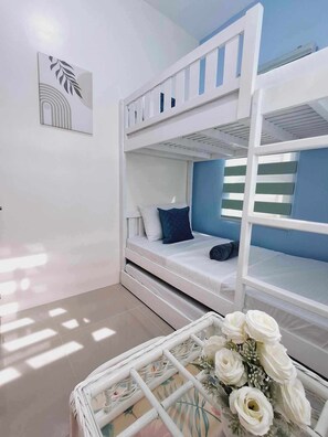 3 chambres, fer et planche à repasser, Wi-Fi gratuit, draps fournis