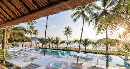 Enchanting Lombok Lux beachresort with 2km of white sand-faced Bali Mount Agung