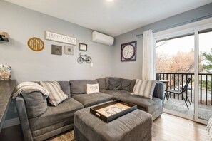 Televisie en een open haard