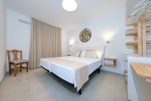 2 slaapkamers, een kluis op de kamer, een strijkplank/strijkijzer