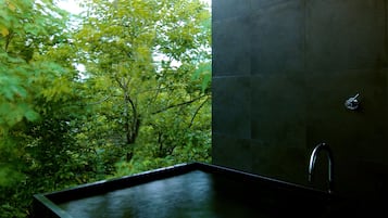 VILLA MIZUNIWA | Bathroom | Separate tub and shower, free toiletries, hair dryer, slippers
