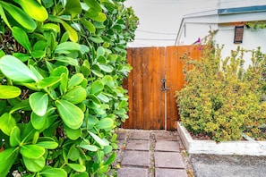 Exterior detail - Tropical Retreat. Stunning Home in North Miami Beach. (North Miami Beach)