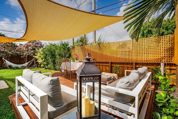 Terrace/patio - Tropical Retreat. Stunning Home in North Miami Beach. (North Miami Beach)