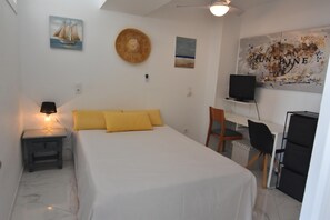 2 bedrooms, iron/ironing board, Internet