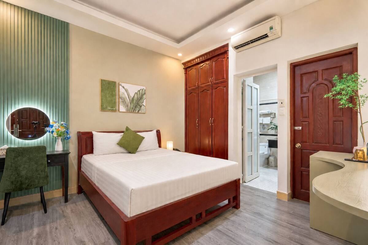 Superior Room | Desk, free WiFi, bed sheets