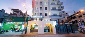 Cactusland Hotel Tan Binh