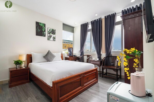 Deluxe Room, City View | Exterior