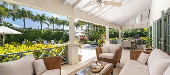 Stunning Family Villa with Private Pool Near Beach - Gibbs Glade Villa