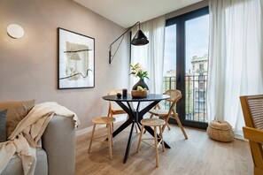 Apartment | 2 bedrooms - Aino - 2 Bedrooms and Balcony in Eixample Esquerra (Barcelona)
