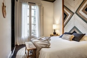 2 bedrooms - Depok - 2 Bedrooms and Balcony in Eixample Dreta (Barcelona)