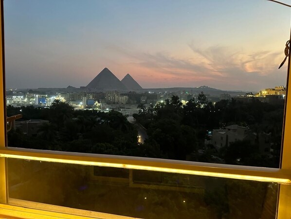 Interior - Beautiful 2-bedroom apartment with AC in Giza Governorate with pyramids view  (Giza Governorate)
