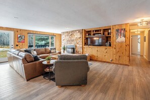 Smart-TV, Kamin, Drucker