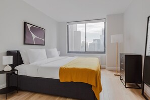 2 bedrooms, iron/ironing board, WiFi, bed sheets - Blueground | Midtown West 2bd apartment (Midtown)