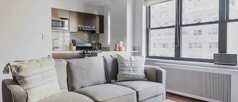 Fernseher, Stereoanlage