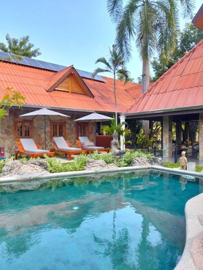 Pool - Varaya Resort , Luxury resort in Ban kraek , Pattaya (Banglamung)