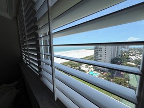 Interior - Beachfront Bliss: 2BR, 2BA with Stunning Sunset Views (Marco Island)