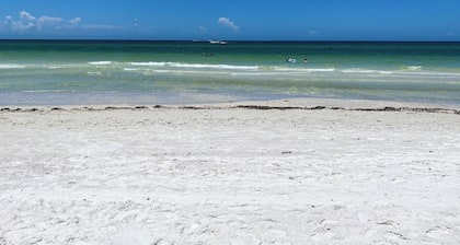 Beachfront Bliss: 2BR, 2BA with Stunning Sunset Views