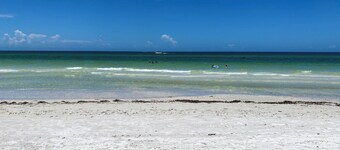 Beachfront Bliss: 2BR, 2BA with Stunning Sunset Views