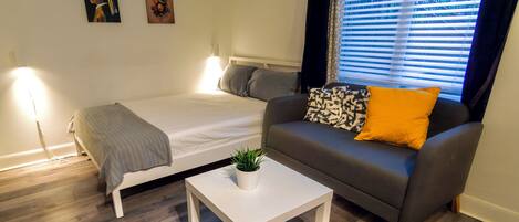 Bureau, Wi-Fi, draps fournis