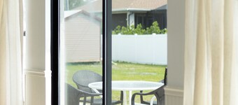 Beach town modern cottage 3Bed/2Bath house