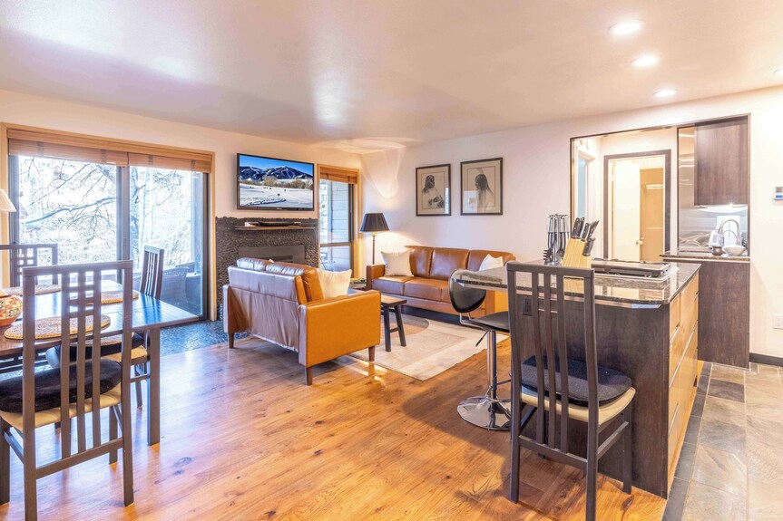 Elkhorn Retreat: Condo With Pond Views, Pool & Pet-friendly - サン・バレー, ID