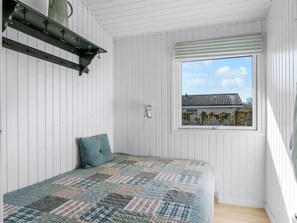 3 bedrooms, Internet