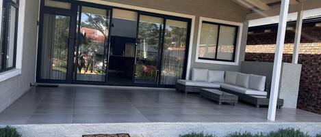 Luxury House, 3 Bedrooms, Patio, Mountain View | Terrace/patio