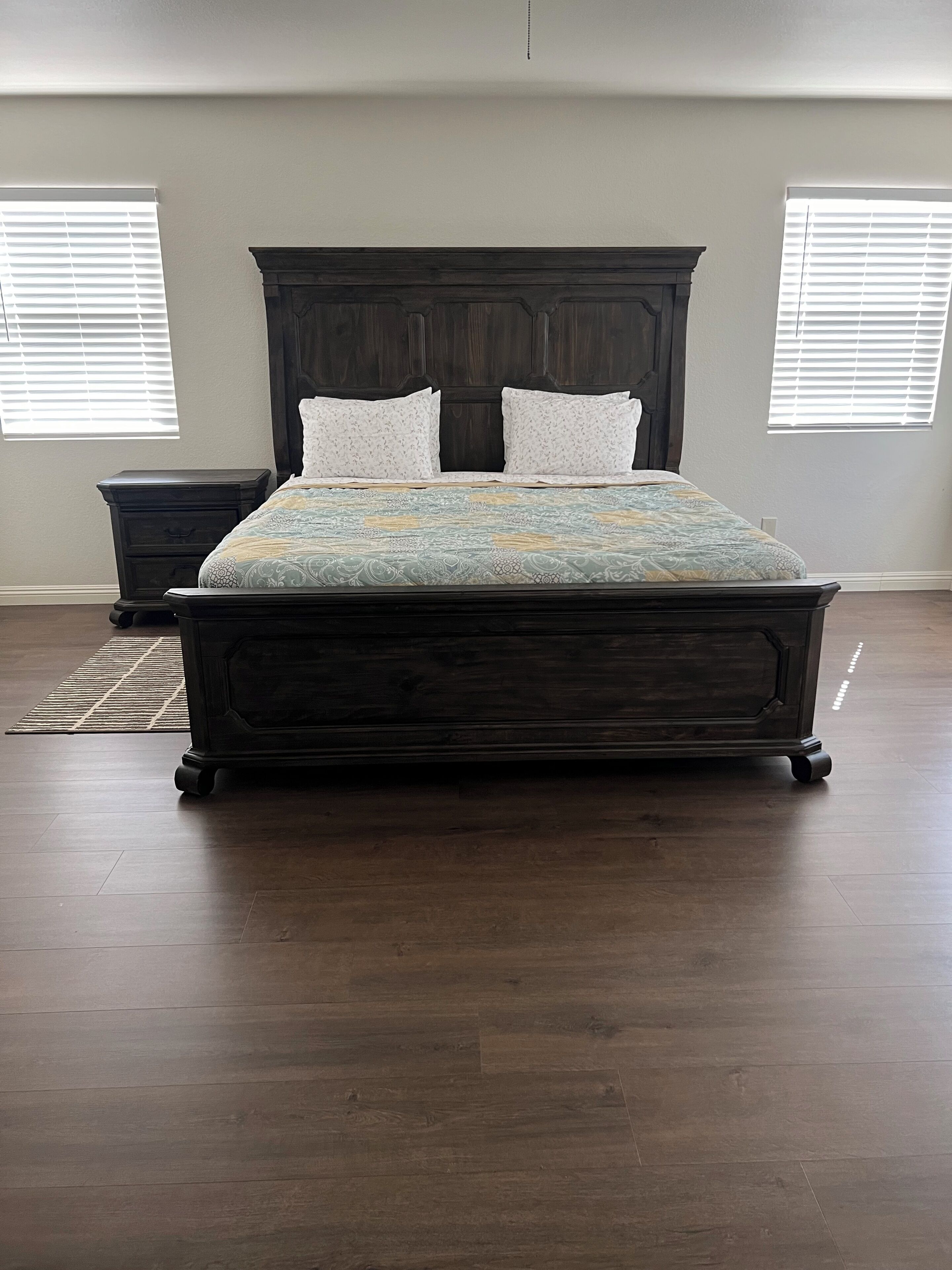 4 chambres, fer et planche à repasser, Wi-Fi gratuit, draps fournis