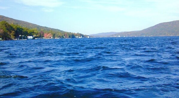 Strandtücher, Kajakfahren