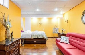 Suite | Premium bedding, Tempur-Pedic beds, individually decorated