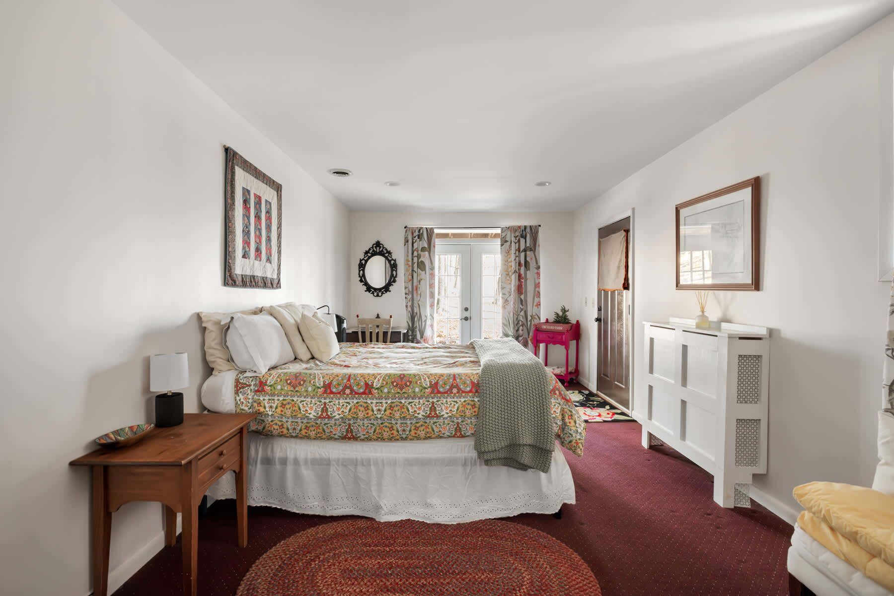 5 habitaciones, escritorio, wifi y ropa de cama 