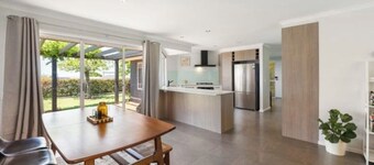 Stunning 4-Bedroom Home with Breath-taking Gold Coast City Views!