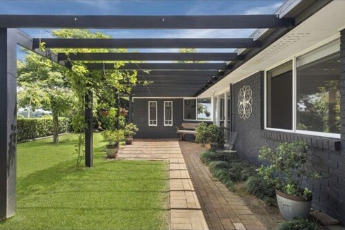 Stunning 4-Bedroom Home with Breath-taking Gold Coast City Views!