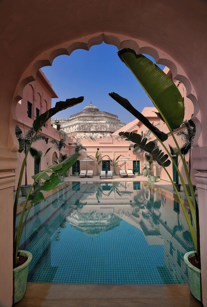 RAN BAAS The Palace by null