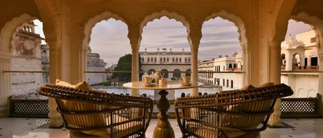 Luxe tweepersoonskamer | Terras