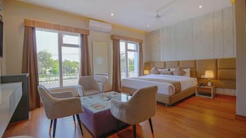 Familienzimmer, 1 King-Bett, Stadtblick | Blick auf die Stadt