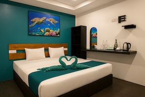 Classic Double or Twin Room | In-room safe, iron/ironing board, free WiFi