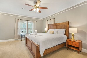 5 bedrooms, desk, iron/ironing board, free WiFi