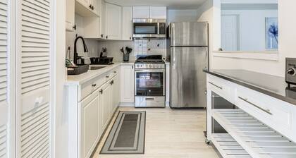 1 Mi to Boat Ramp: 'The Islander' Home w/ Yard