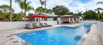 1 Mi to Boat Ramp: 'The Islander' Home w/ Yard