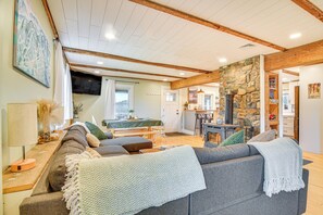 TV, fireplace - 10 Mi to Skiing: Historic Farmhouse in Maine! (Rumford)