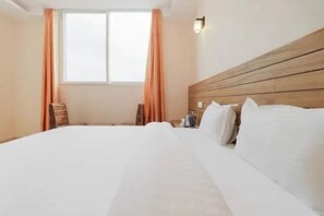 Deluxe Room, City View - Rabbit Hut Guest House By GRB (Dehradun)