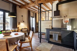 Room - Atuh - 1 Bedroom and Terrace in El Born (Barcelona)