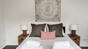 1 bedroom, iron/ironing board, Internet, bed sheets