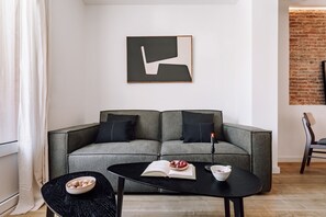 Apartment | 2 bedrooms - Lescun - 2 Bedrooms in Eixample Esquerra (Barcelona)