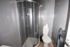 Douche, sèche-cheveux