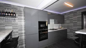Kühlschrank, Mikrowelle, Geschirrspüler