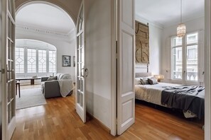 Apartment - Vico - 4 Bedrooms and Office in Eixample Dreta (Barcelona)