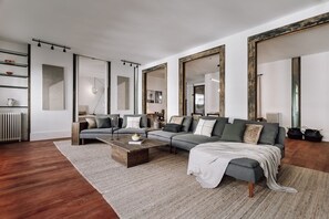 2 bedrooms - Zuheros - 2 Bedrooms in Eixample Dreta (Barcelona)